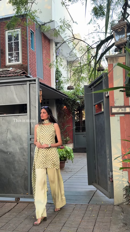 Rennu Top And Farshi Salwar Set With Dupatta